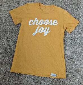 GUC walk in love 'Choose Joy' tee